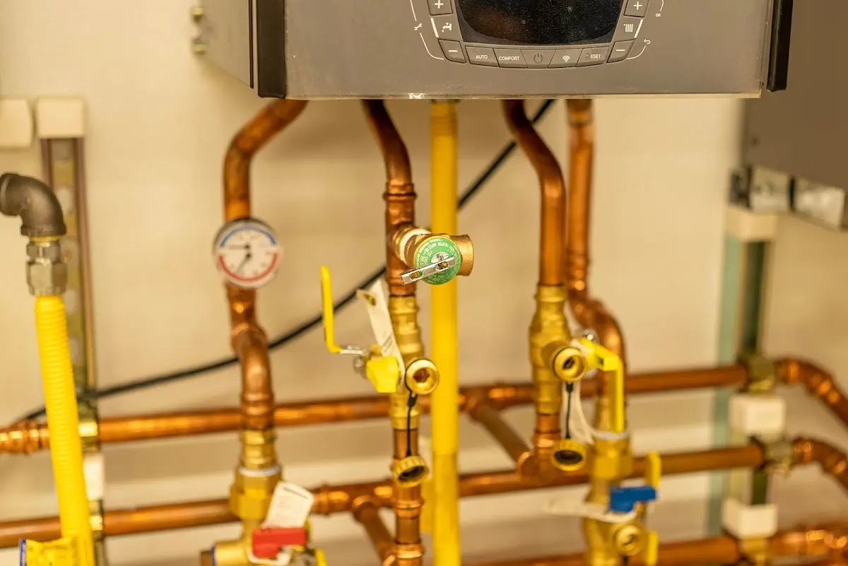 Licensed technician providing Emergency Plumbing for a homeowner in Benbrook